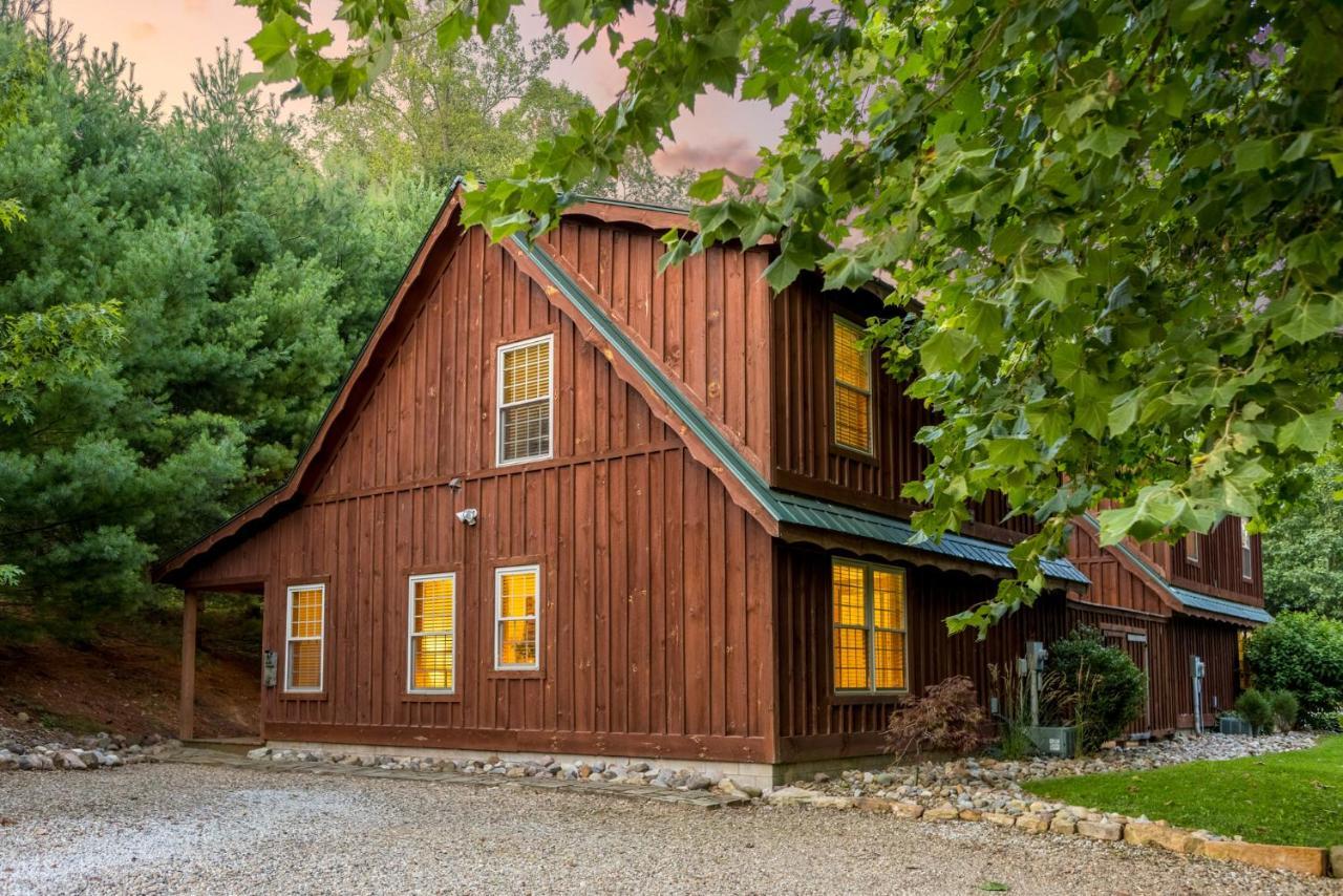 Blue Spruce . Trailside Lodging Villa Millersburg Dış mekan fotoğraf